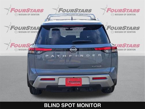 2025 Nissan Pathfinder Platinum FWD
