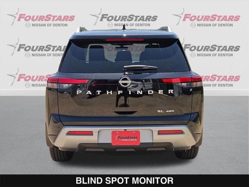 2025 Nissan Pathfinder SL 4WD