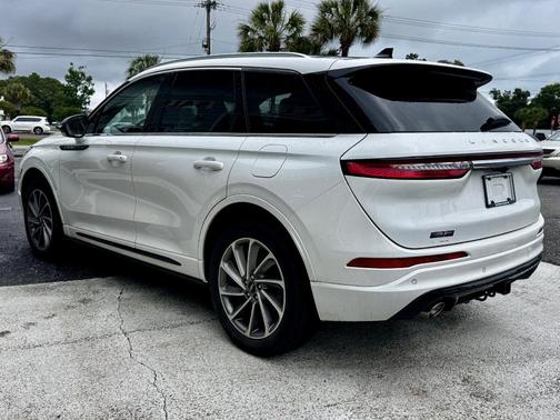 Pristine White 2022 Lincoln Corsair Grand Touring