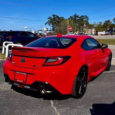 2025 Toyota GR86 Premium