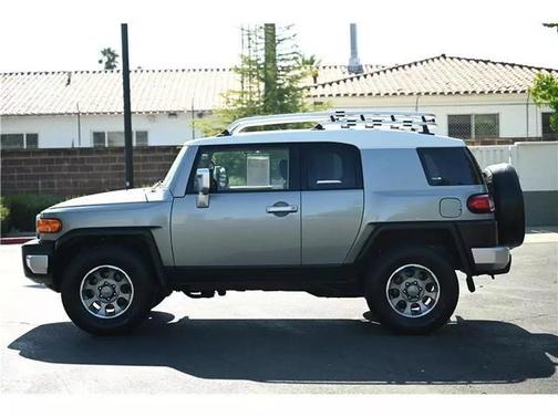 2012 Toyota FJ Cruiser Base