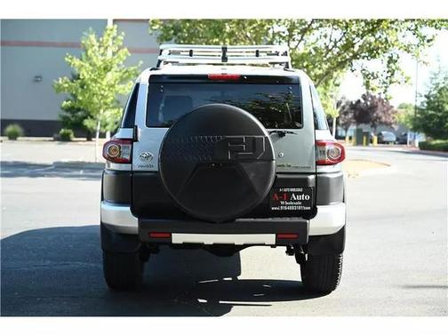 2012 Toyota FJ Cruiser Base