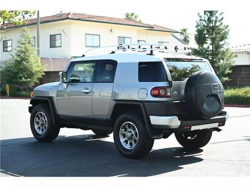 2012 Toyota FJ Cruiser Base