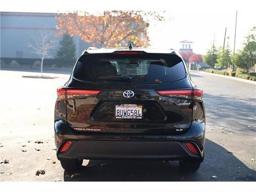 2021 Toyota Highlander Hybrid XLE