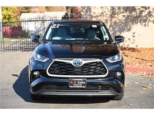 2021 Toyota Highlander Hybrid XLE