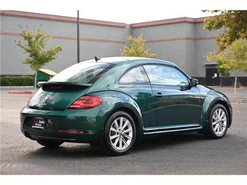 2017 Volkswagen Beetle 1.8T SE