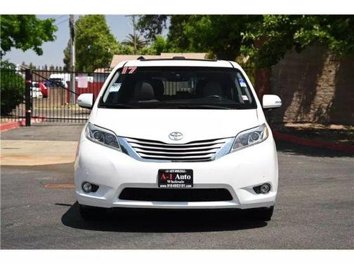 2017 Toyota Sienna Limited Premium