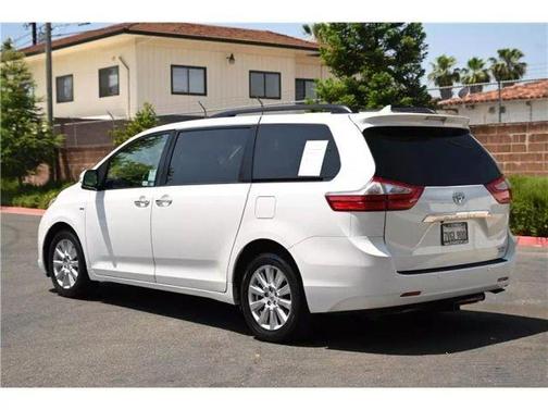 2017 Toyota Sienna Limited Premium