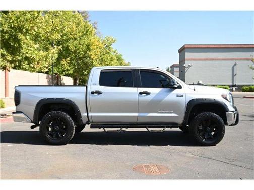 2014 Toyota Tundra SR5