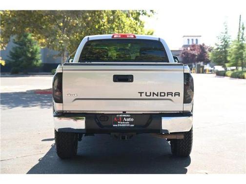 2014 Toyota Tundra SR5