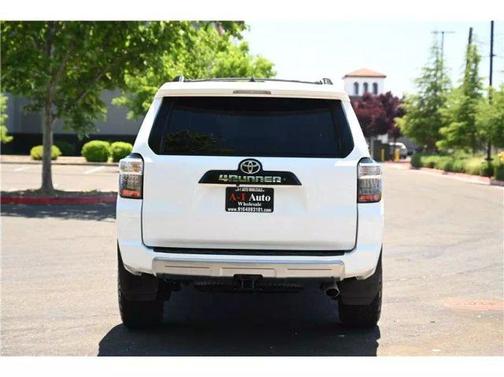 2015 Toyota 4Runner SR5 Sport