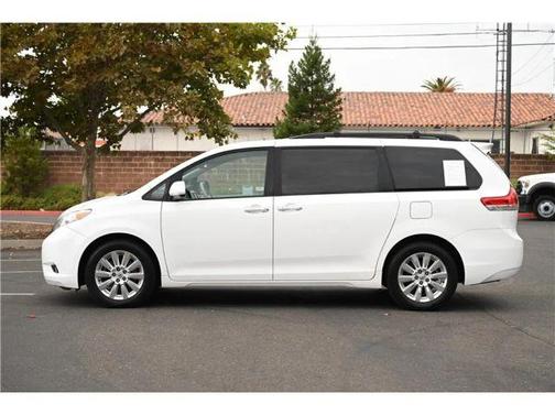 2014 Toyota Sienna XLE