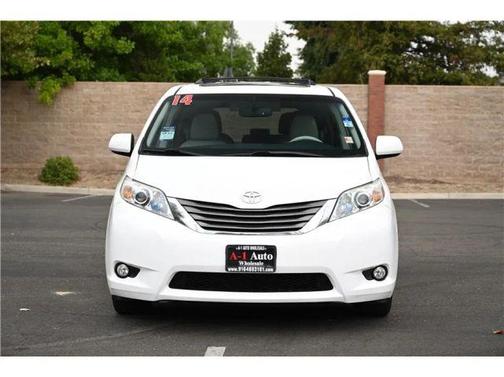 2014 Toyota Sienna XLE