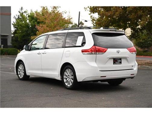2014 Toyota Sienna XLE