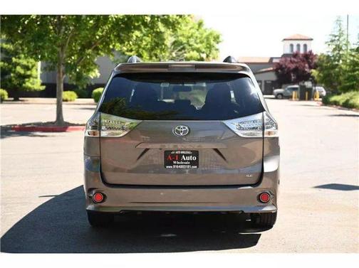 2015 Toyota Sienna SE