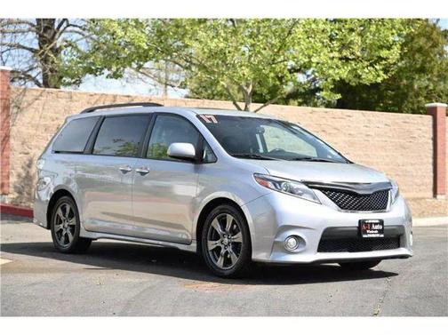 2017 Toyota Sienna SE