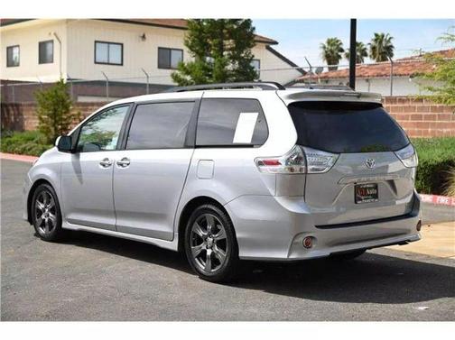 2017 Toyota Sienna SE