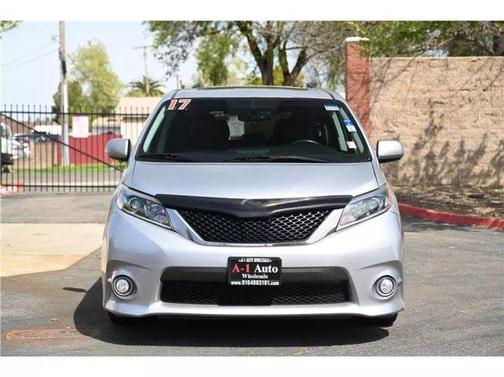 2017 Toyota Sienna SE