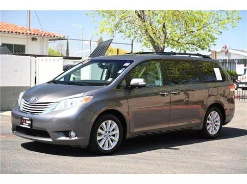 2014 Toyota Sienna XLE