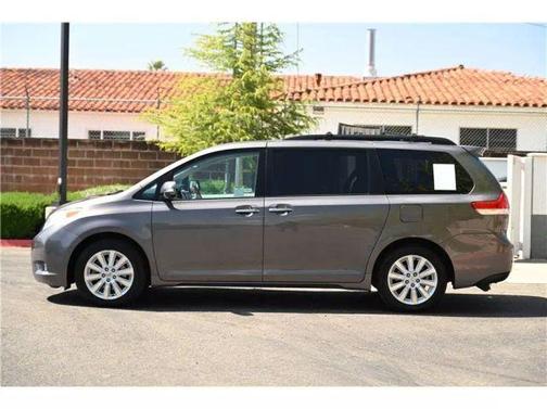 2014 Toyota Sienna XLE