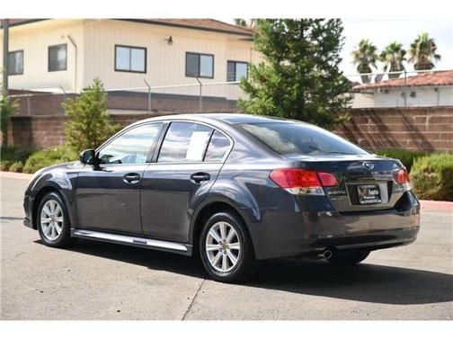 2010 Subaru Legacy 2.5i Premium