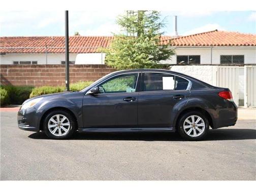 2010 Subaru Legacy 2.5i Premium
