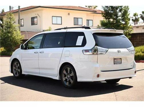 2016 Toyota Sienna SE Premium