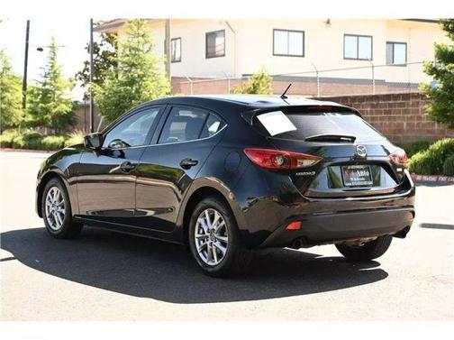 2015 Mazda Mazda3 i Touring
