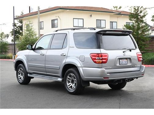 Photo 5 of 24 of 2004 Toyota Sequoia Limited