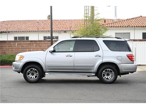 Photo 4 of 24 of 2004 Toyota Sequoia Limited