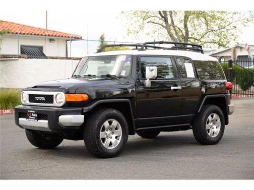 2007 Toyota FJ Cruiser Base (Retail Orders Only) (M6)
