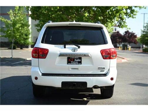 2016 Toyota Sequoia Platinum