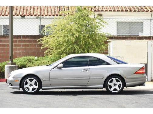 Photo 4 of 26 of 2004 Mercedes-Benz CL-Class CL500