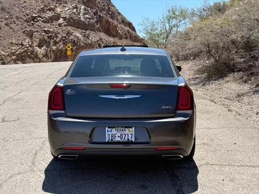 2016 Chrysler 300 S