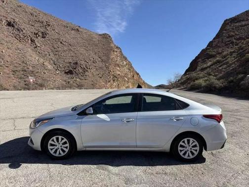 2022 Hyundai Accent SE