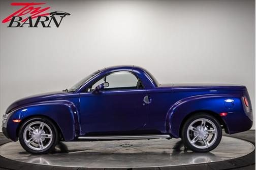 2004 Chevrolet SSR Base