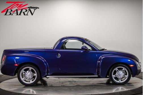 2004 Chevrolet SSR Base