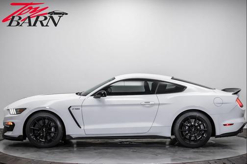 Oxford White 2016 Ford Shelby GT350 Base