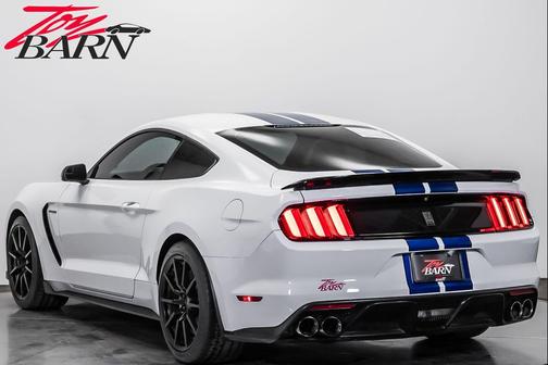 Oxford White 2016 Ford Shelby GT350 Base
