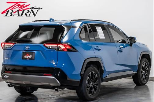 2023 Toyota RAV4 Hybrid SE