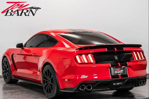 2016 Ford Shelby GT350 Base