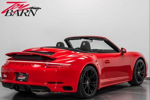 2018 Porsche 911 Carrera