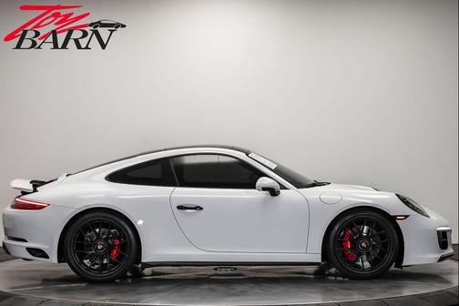 2019 Porsche 911 Carrera GTS