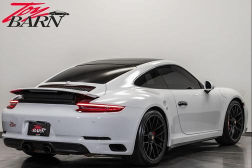 2019 Porsche 911 Carrera GTS