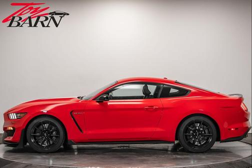 2016 Ford Shelby GT350 Base