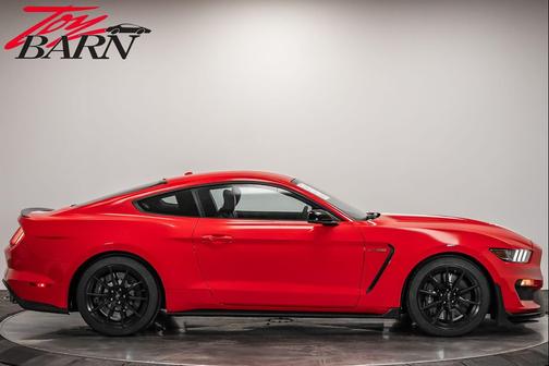 2016 Ford Shelby GT350 Base