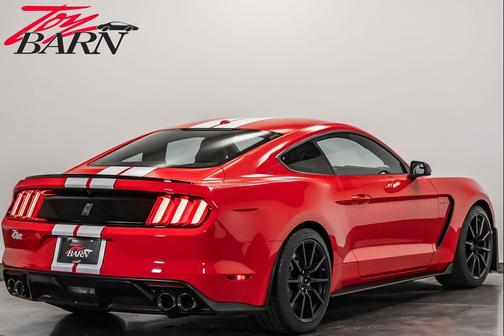 2016 Ford Shelby GT350 Base