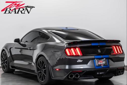 2018 Ford Shelby GT350 Base