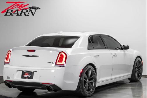 Bright White Clearcoat 2023 Chrysler 300 C