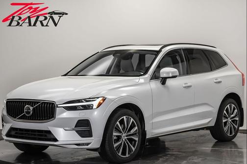 2022 Volvo XC60 B5 Momentum